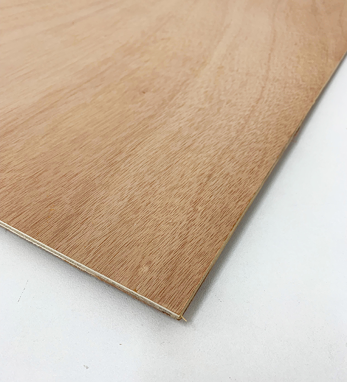 REDDISH PLYWOOD 8MM 60X60CM