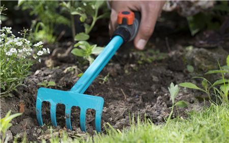 GARDENA COMBISYSTEM FLOWER HAND RAKE 8.5CM