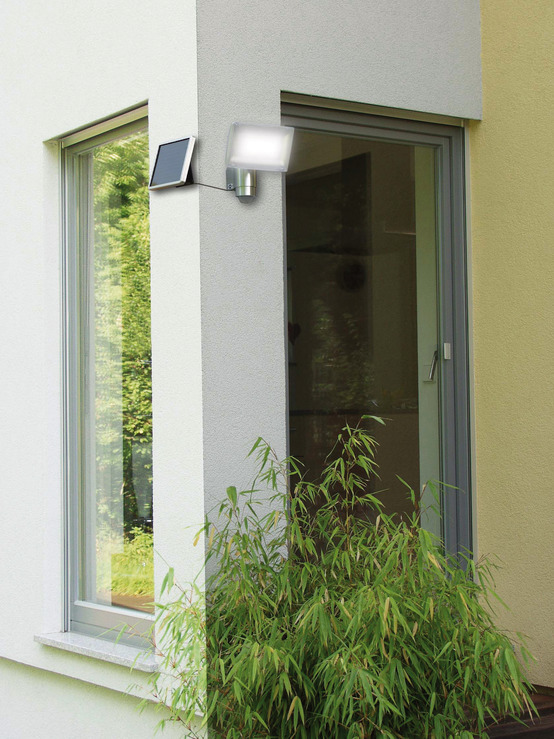 BRENNESTUHL SOLAR LED LIGHT 350LM 4,75M