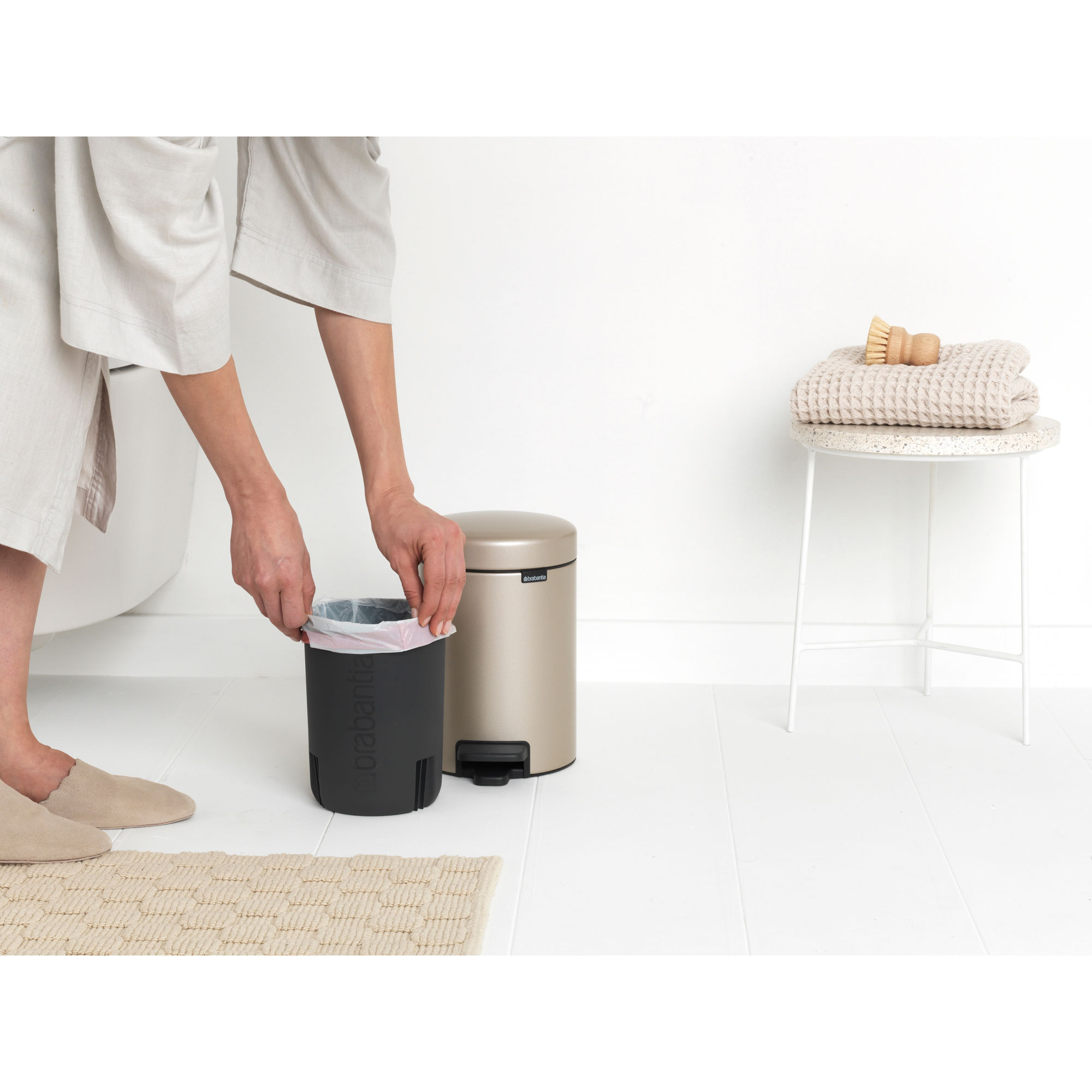 BRABANTIA NEW ICON ΚΑΔΟΣ ΑΠΟΡΡΙΜΑΤΩΝ ΠΕΝΤΑΛ 3L ΜΕΤΑΛΛΙΚΟΣ ΧΡΥΣΟΣ