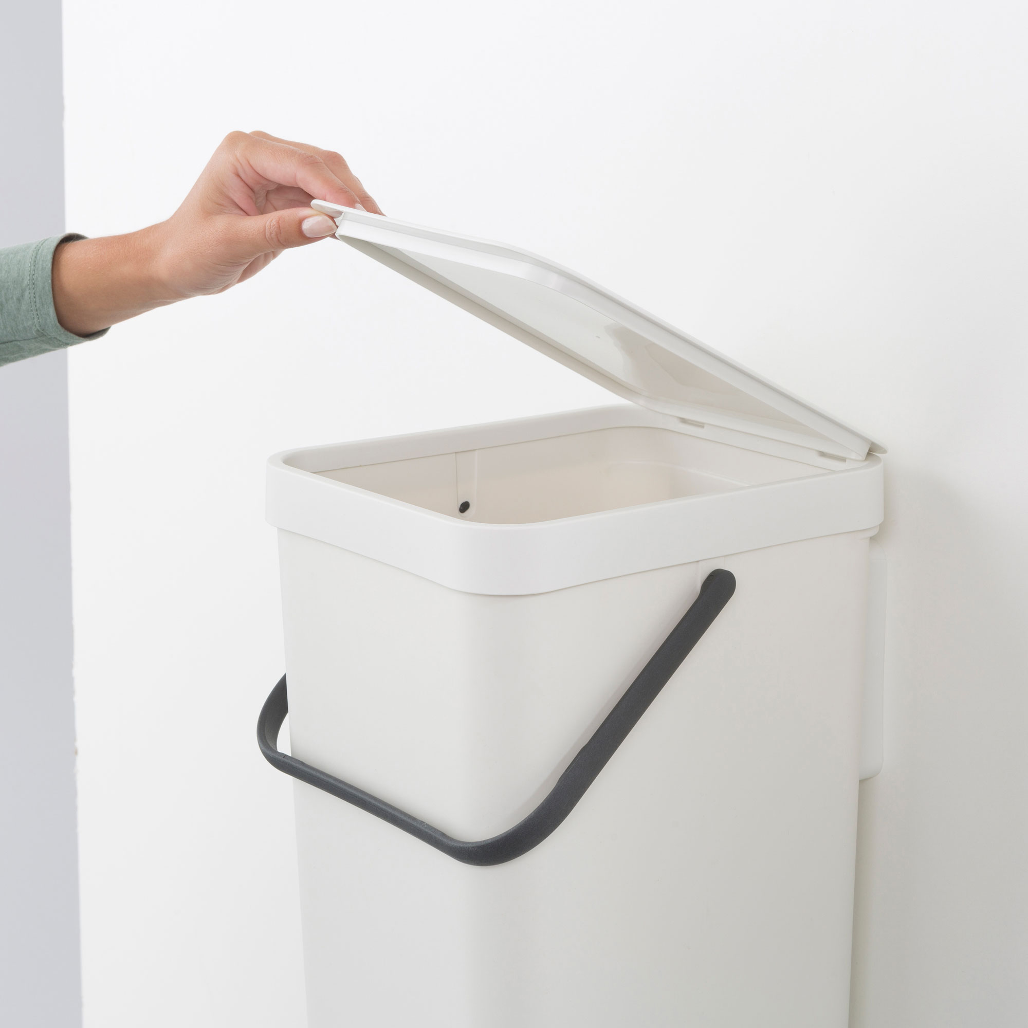 BRABANTIA SORT & GO WASTE BIN 16L WHITE