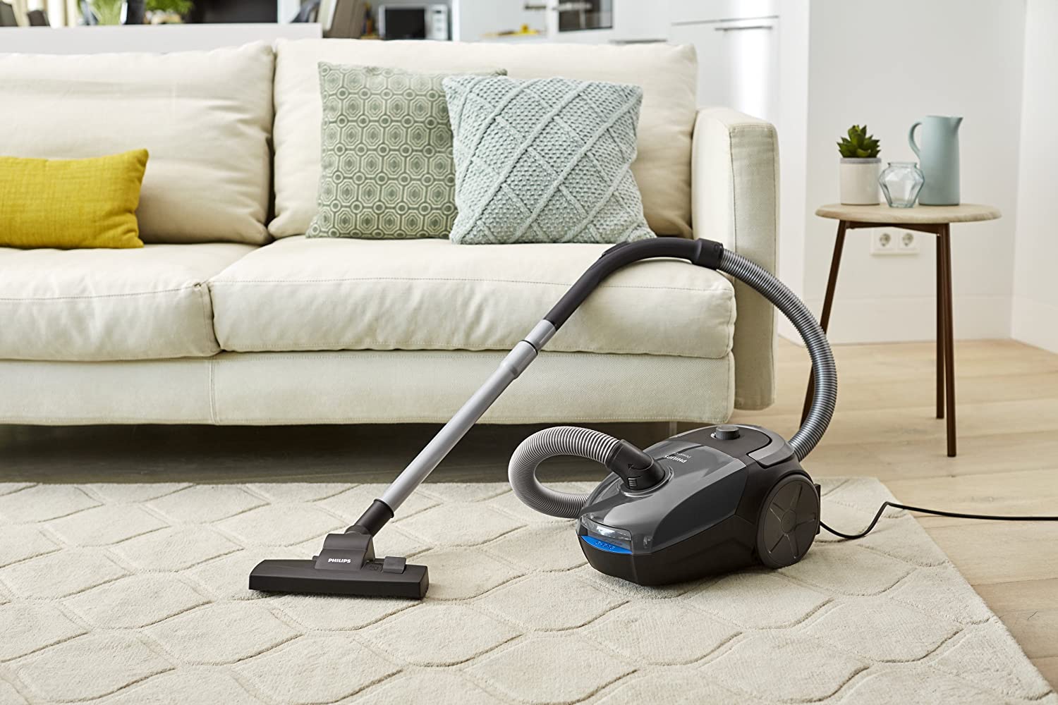 PHILIPS FC8244 2000 SERIES BAGGED VACUUM CLEANER 900W