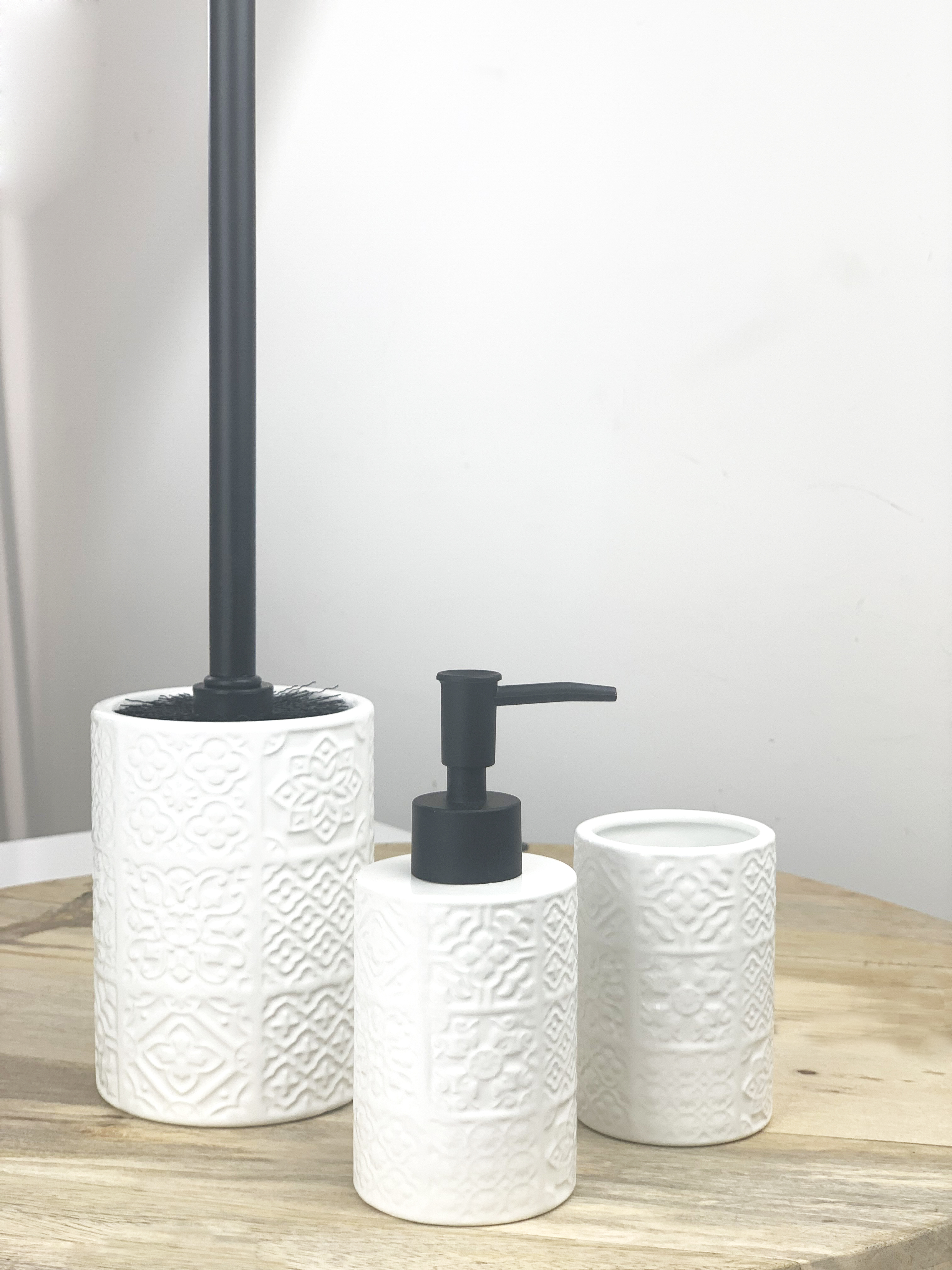 TOILET BRUSH MOTIVE WHITE