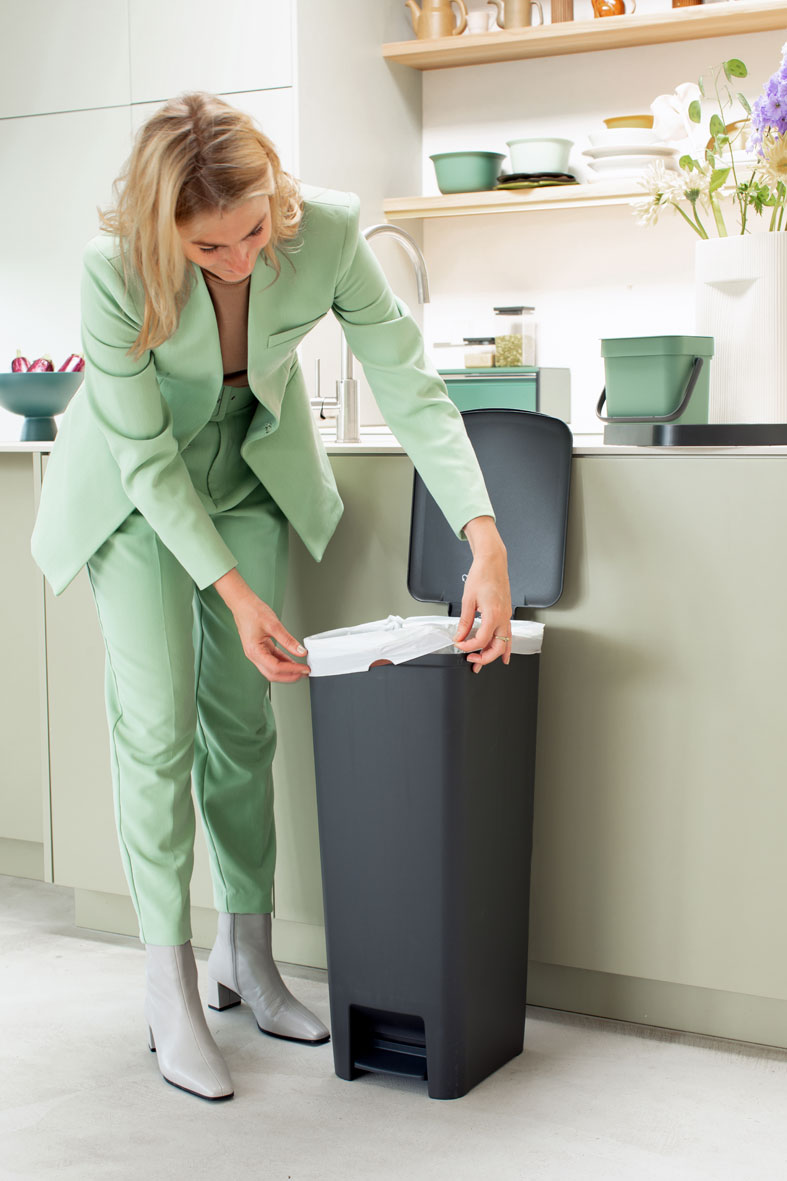 BRABANTIA STEPUP PEDAL BIN 40L DARK GREY