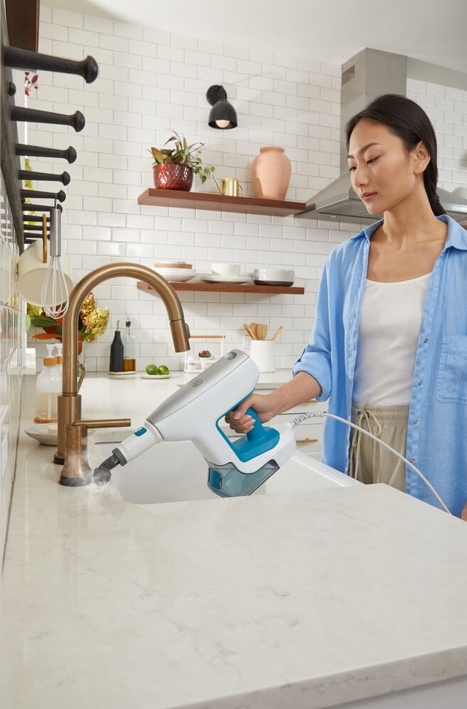 BLACK & DECKER BHSM15FX08 STEAM MOP 1.5KW WITH 8 ATTACHMENTS