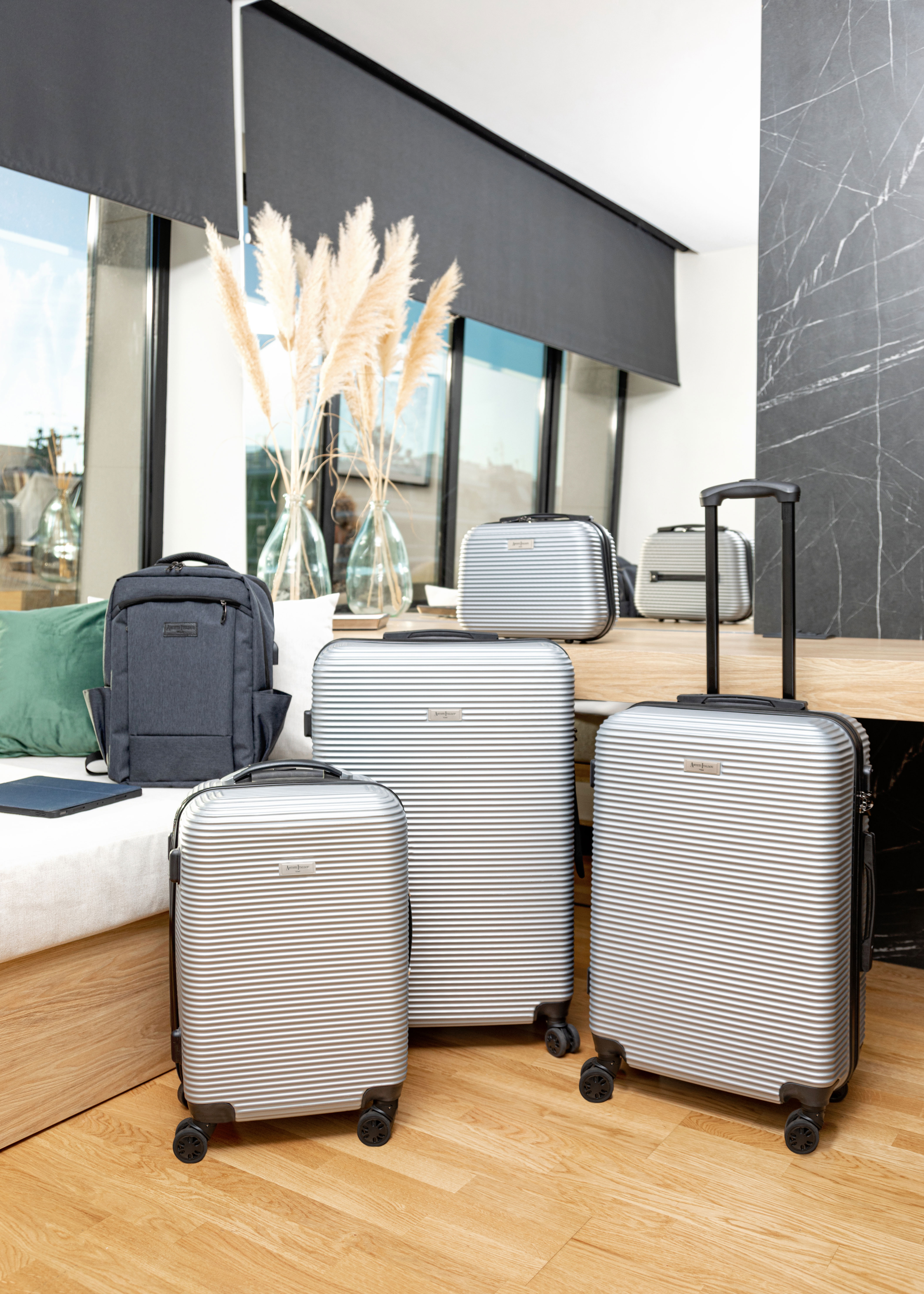 ARTISTI ITALIANI BERLIN LUGGAGE ABS USB 18