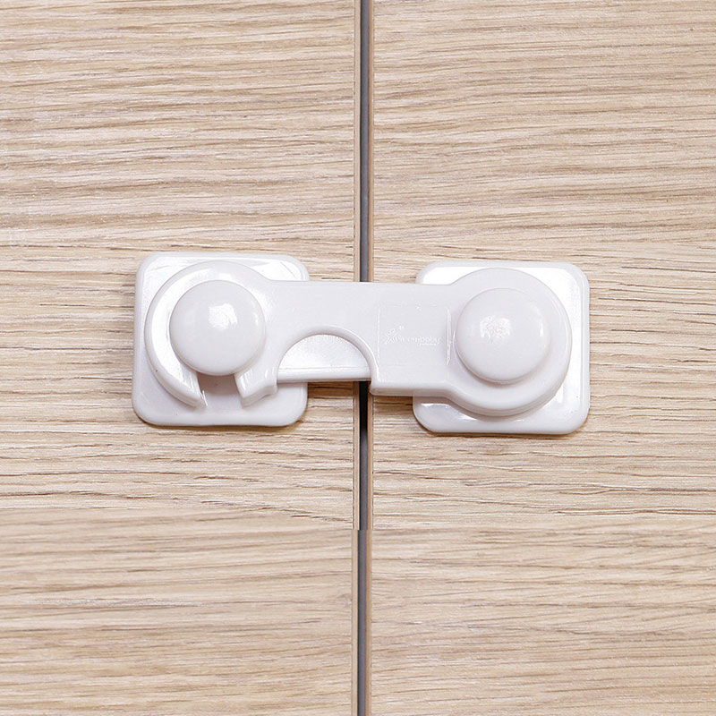 DREAMBABY GLASS CABINET LATCH